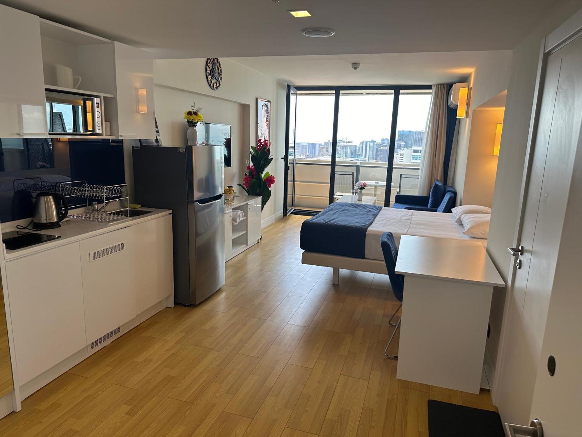 Orbi City Apartments Batoumi Extérieur photo